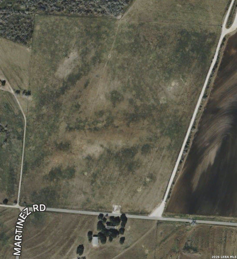 23.3 acres in De Witt County - photo 6