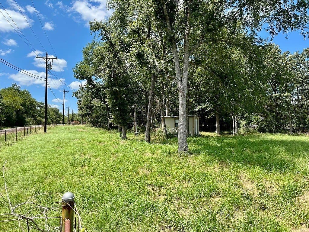 0.56 acres in Limestone County - photo 7