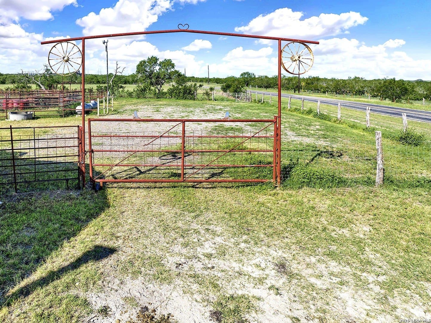 41.76 acres in Karnes County - photo 10