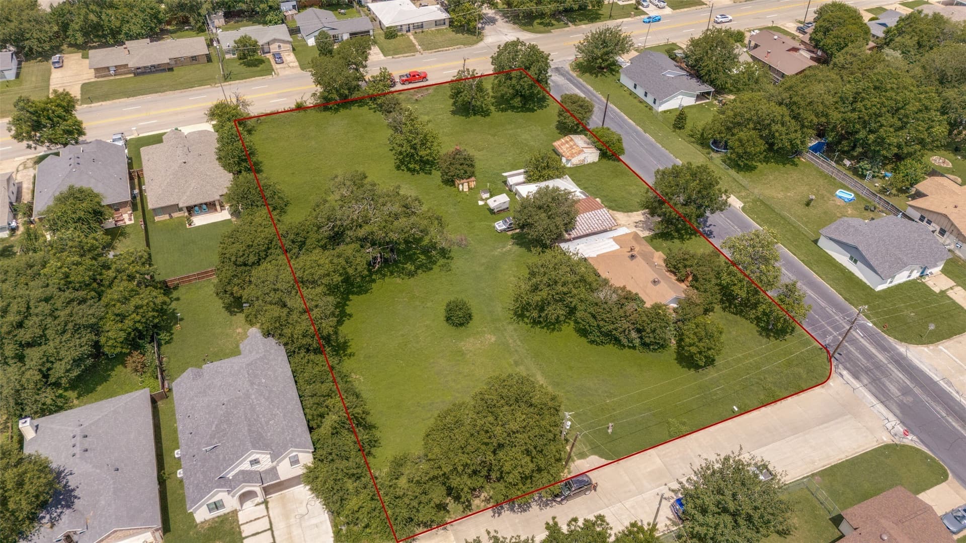 1.33 acres in Dallas County gallery image 3