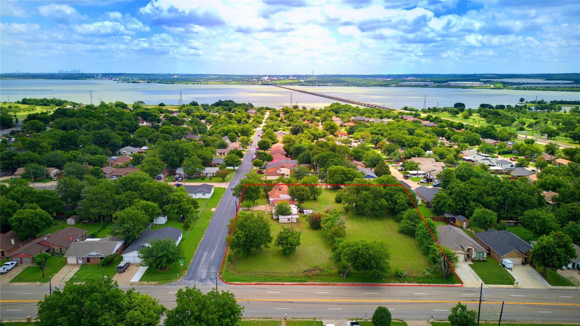 1.33 acres in Dallas County