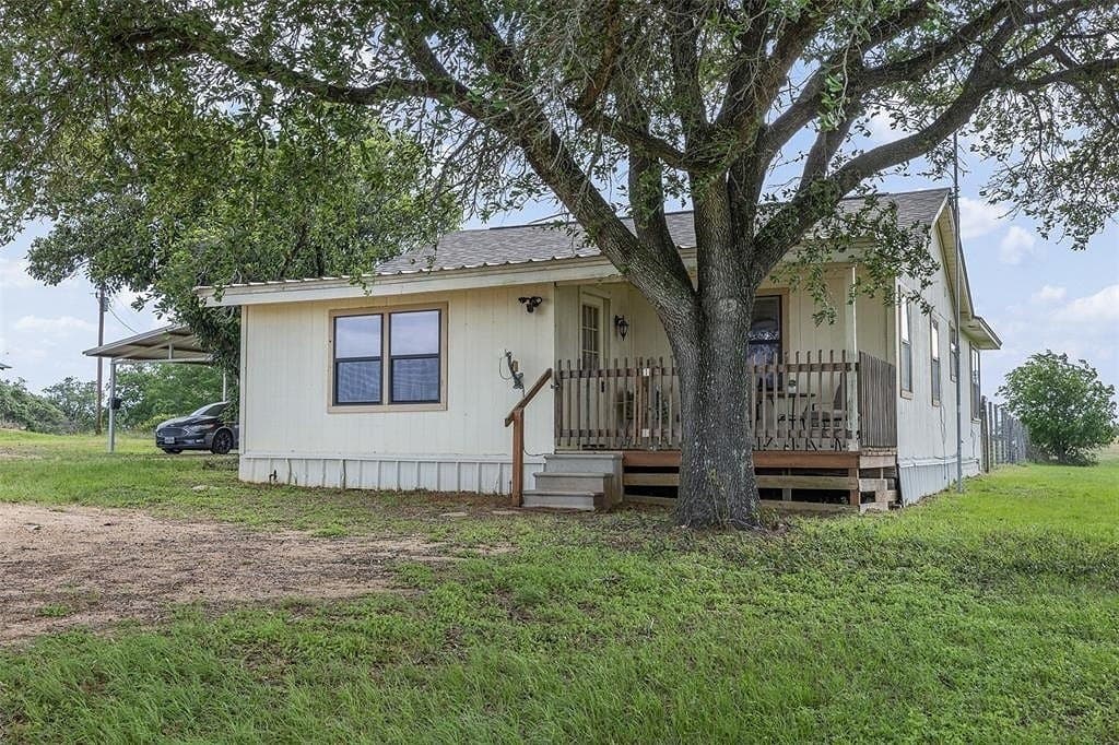 8.07 acres in Milam County