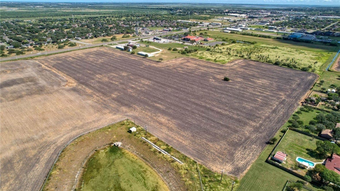 20 acres in Nueces County - photo 9