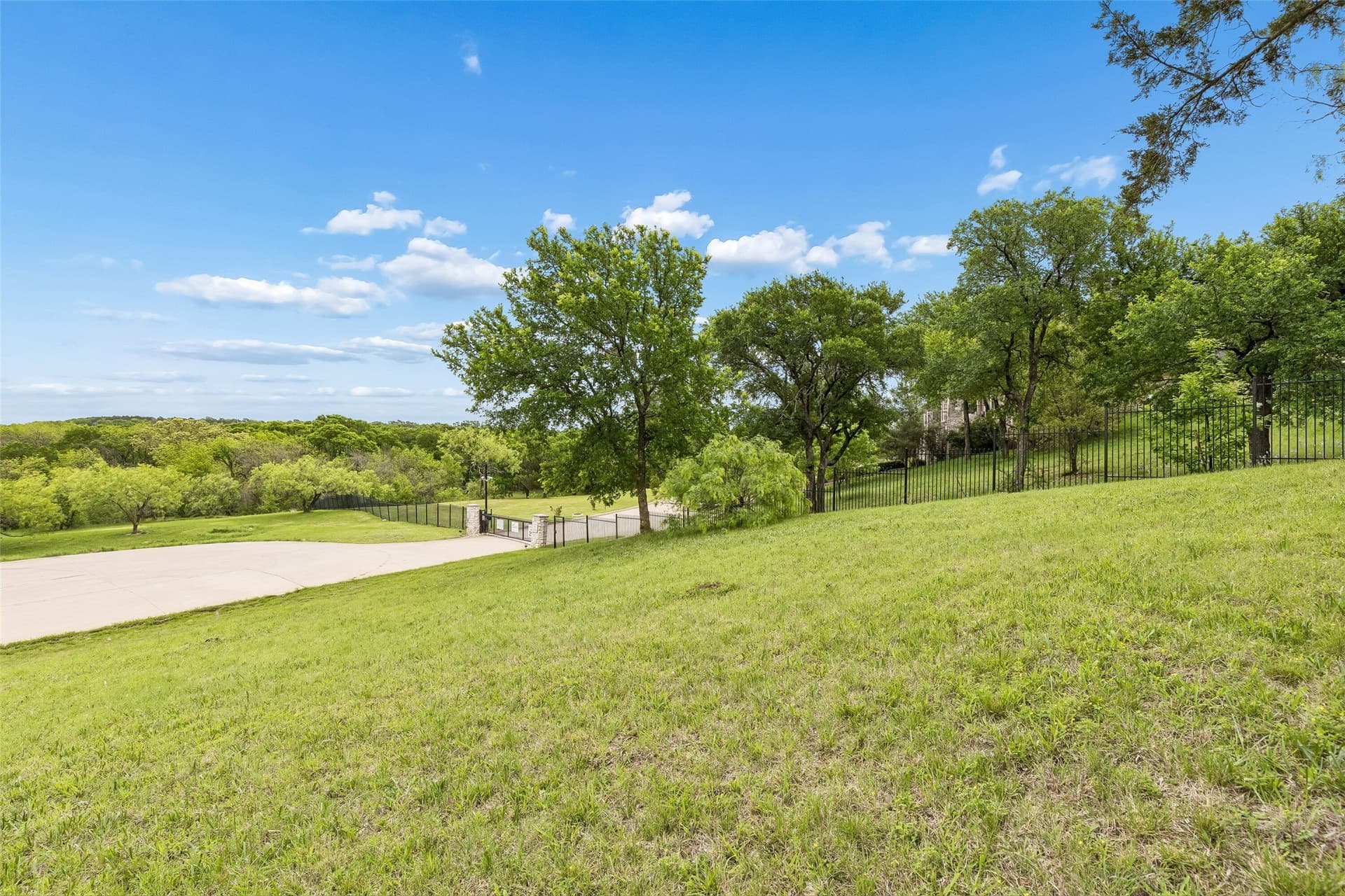 1.08 acres in Ellis County - photo 6