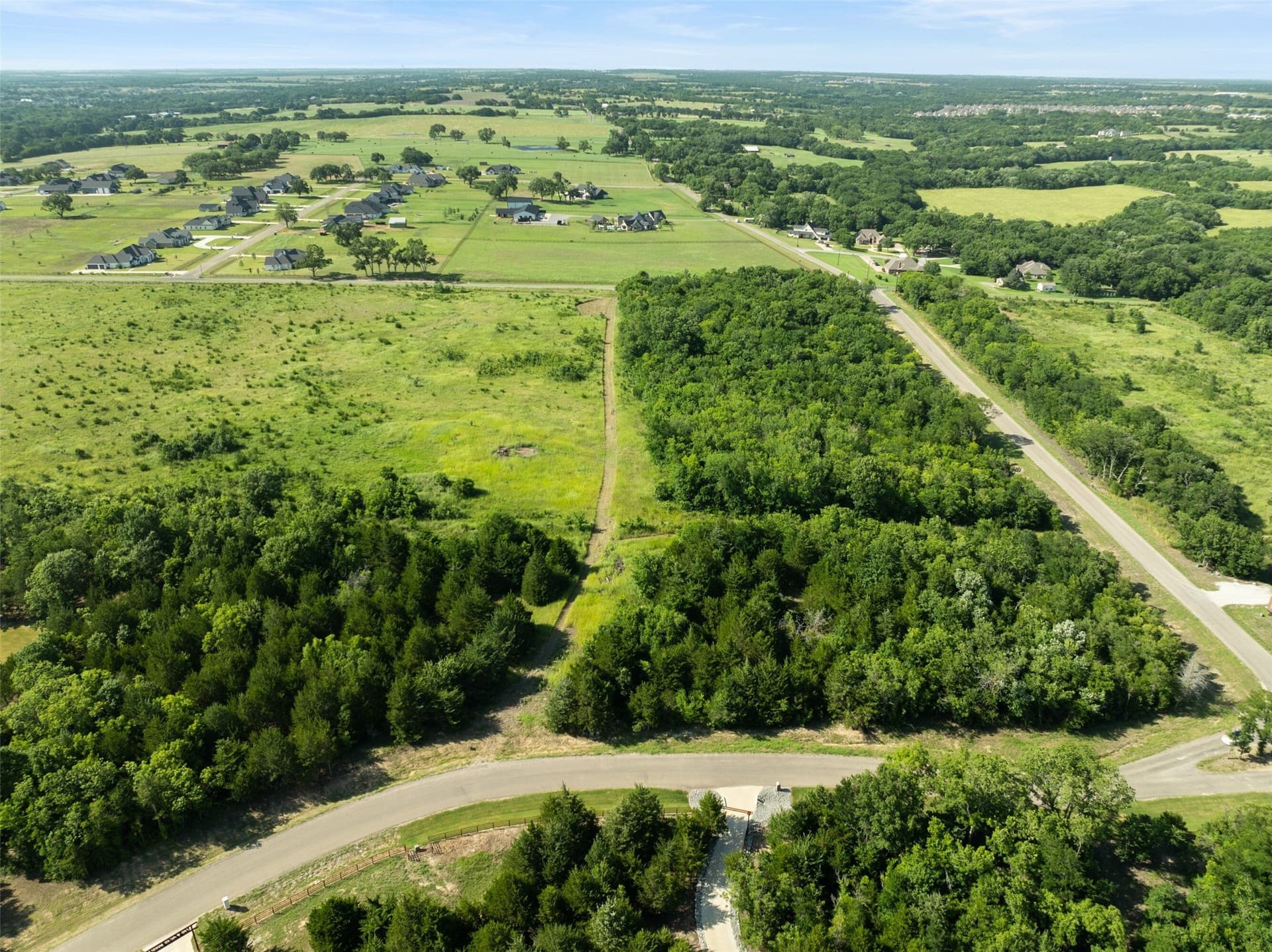2.14 acres in Grayson County gallery image 3