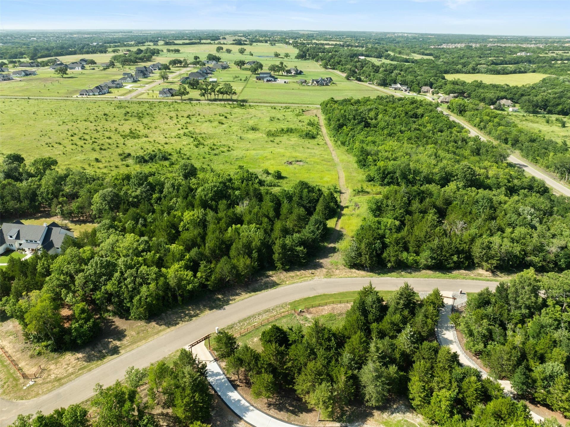 2.14 acres in Grayson County gallery image 2