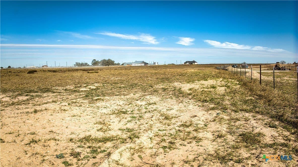 10.69 acres in Bastrop County gallery image 4