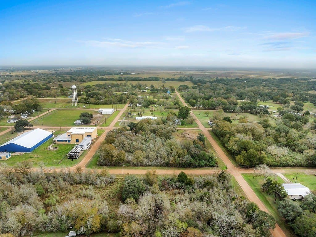 0.88 acres in Colorado County - photo 8