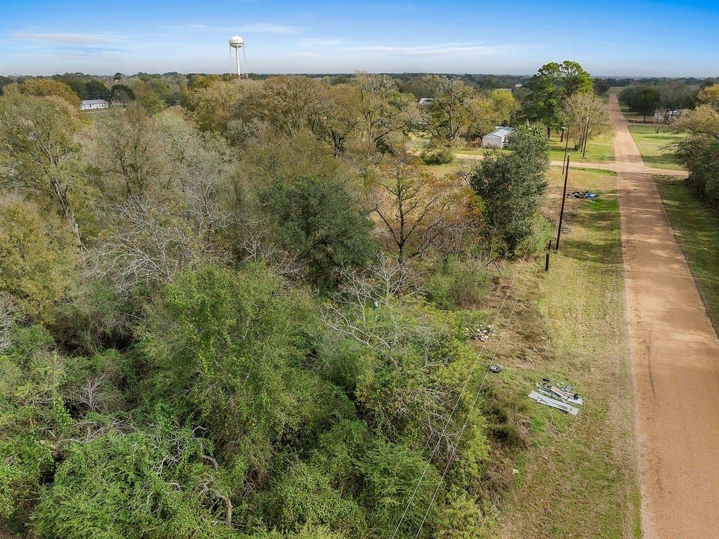 0.88 acres in Colorado County - photo 24