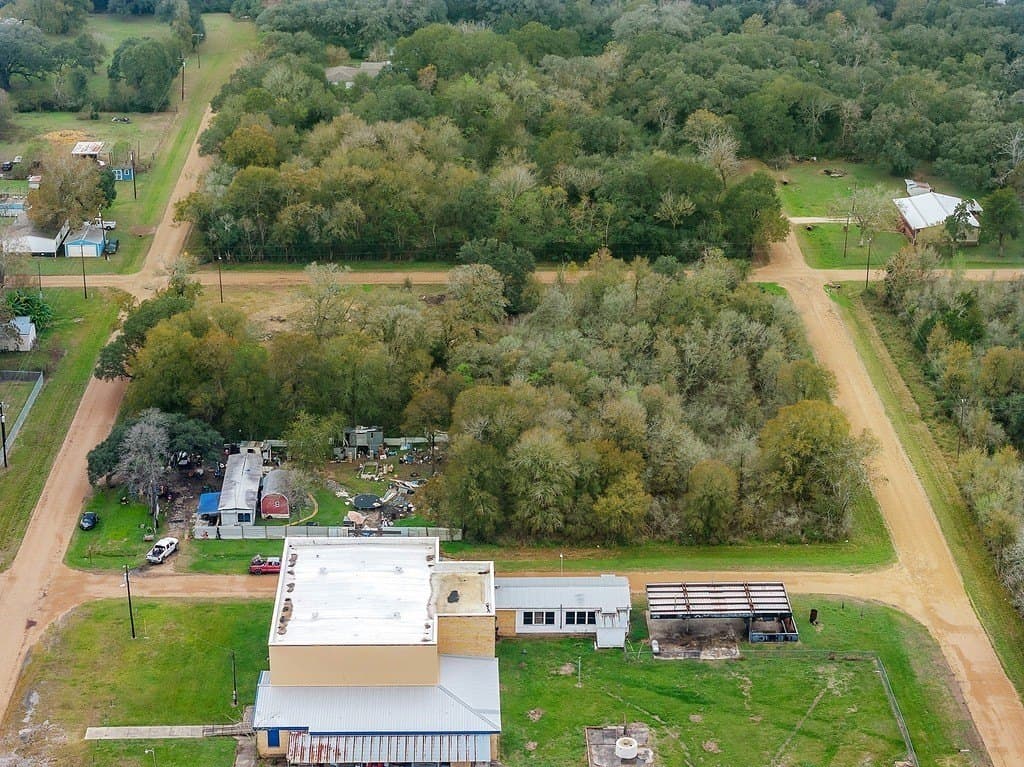 0.88 acres in Colorado County - photo 14