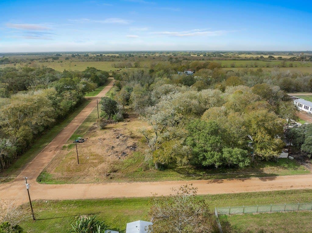 0.88 acres in Colorado County - photo 22
