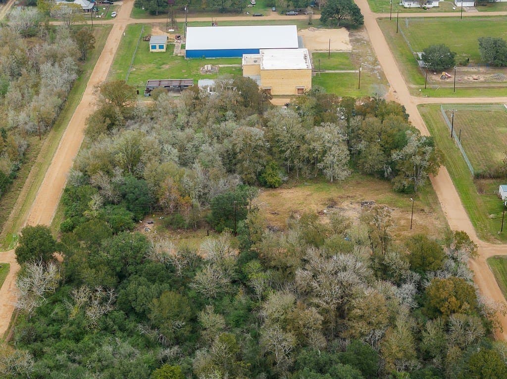 0.88 acres in Colorado County - photo 6