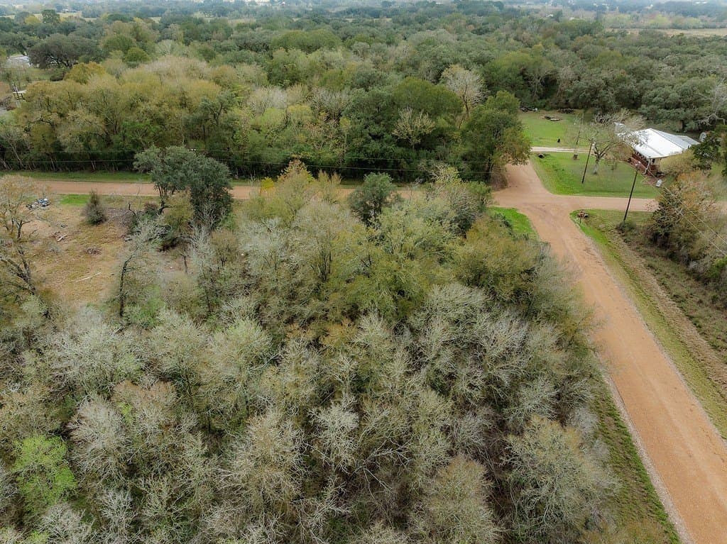 0.88 acres in Colorado County - photo 16