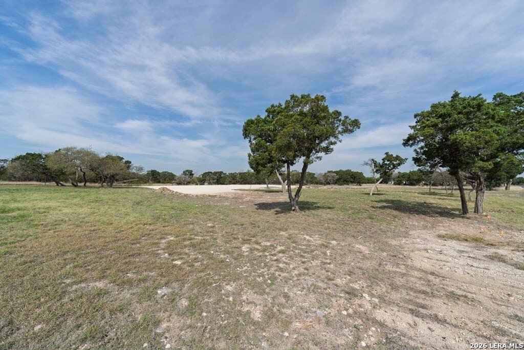1.18 acres in Kerr County gallery image 3