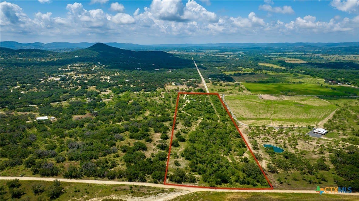 17.15 acres in Bandera County gallery image 2