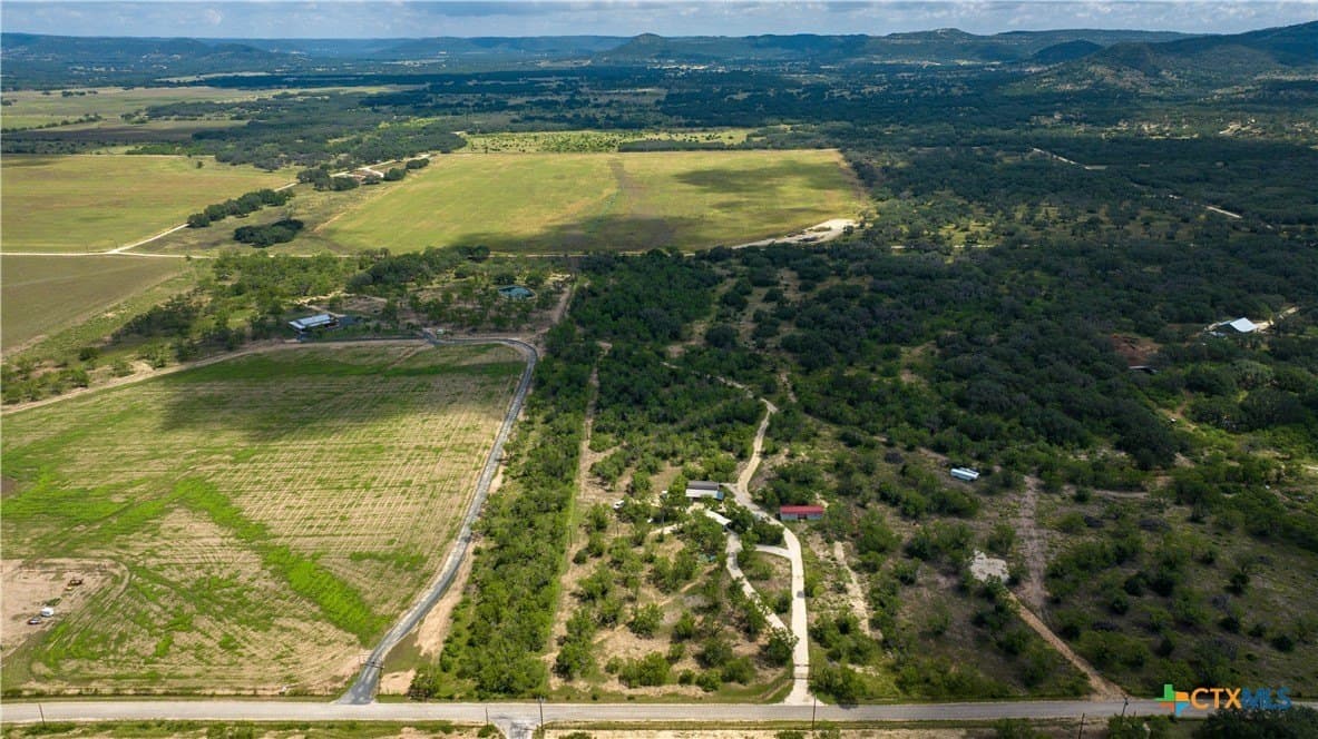 17.15 acres in Bandera County gallery image 4