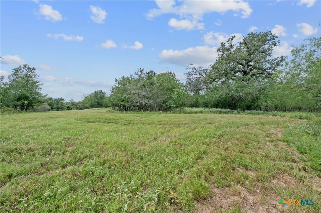 21.13 acres in Guadalupe County - photo 15