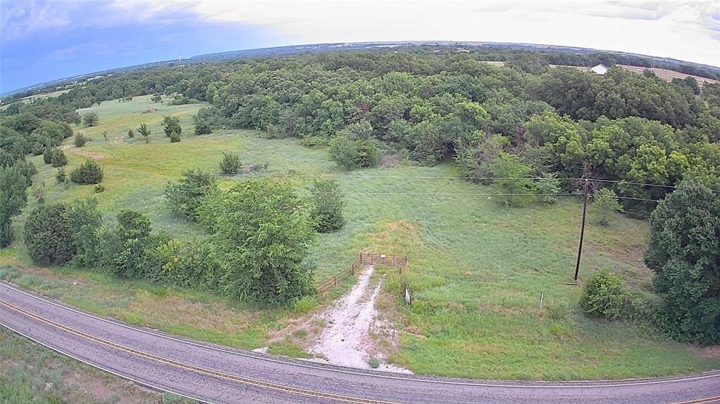 10.04 acres in Montague County