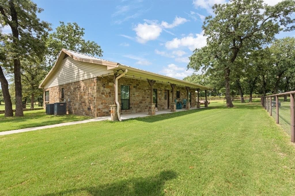 10 acres in Hill County gallery image 4