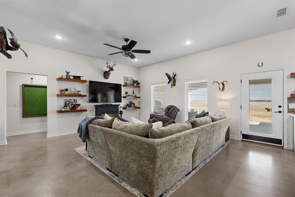 10.58 acres in Archer County gallery image 4