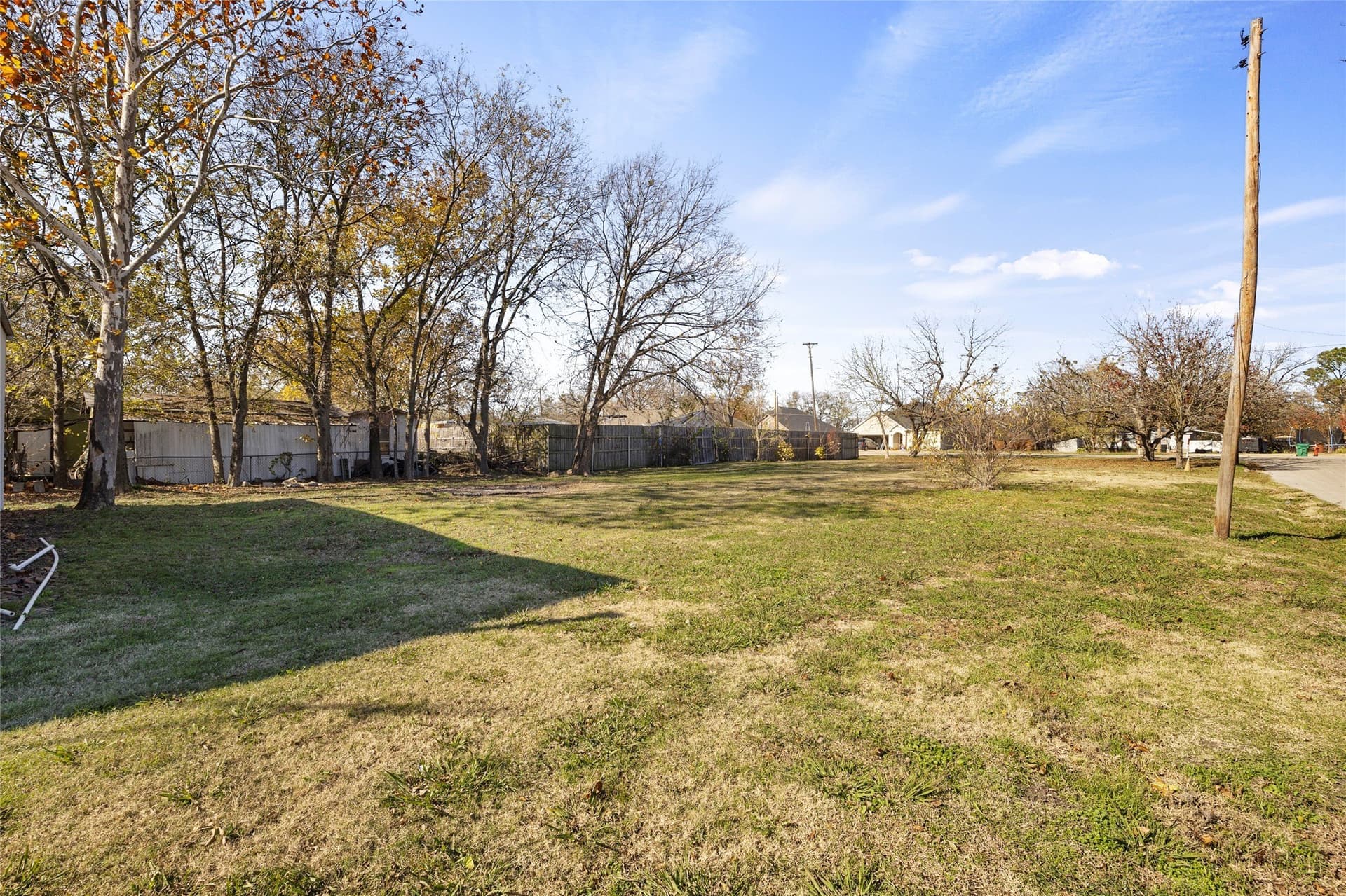 0.32 acres in Kaufman County - photo 4
