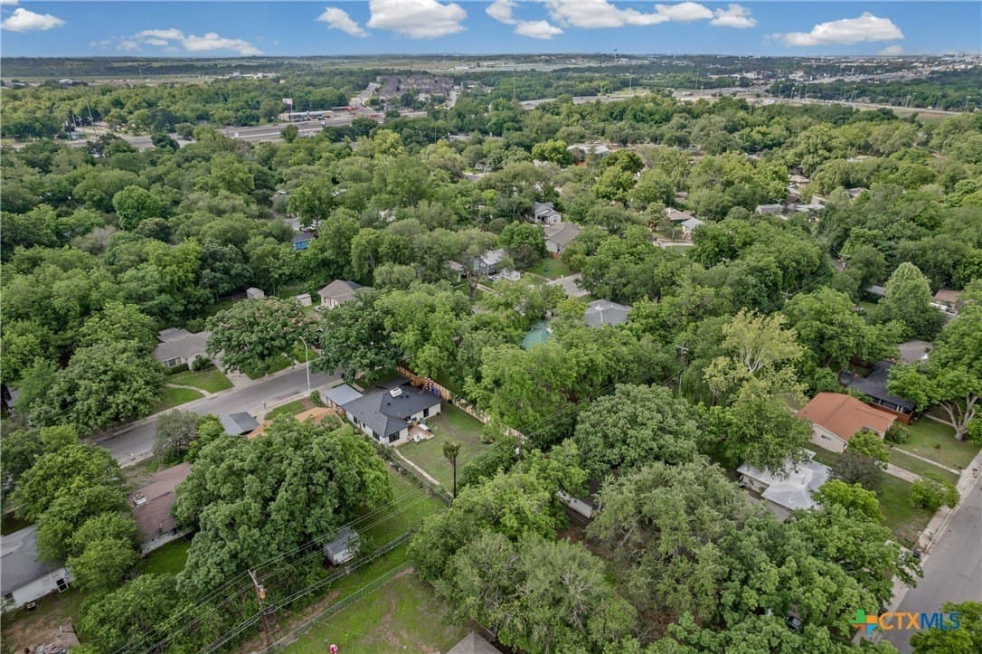 0.18 acres in Hays County gallery image 4