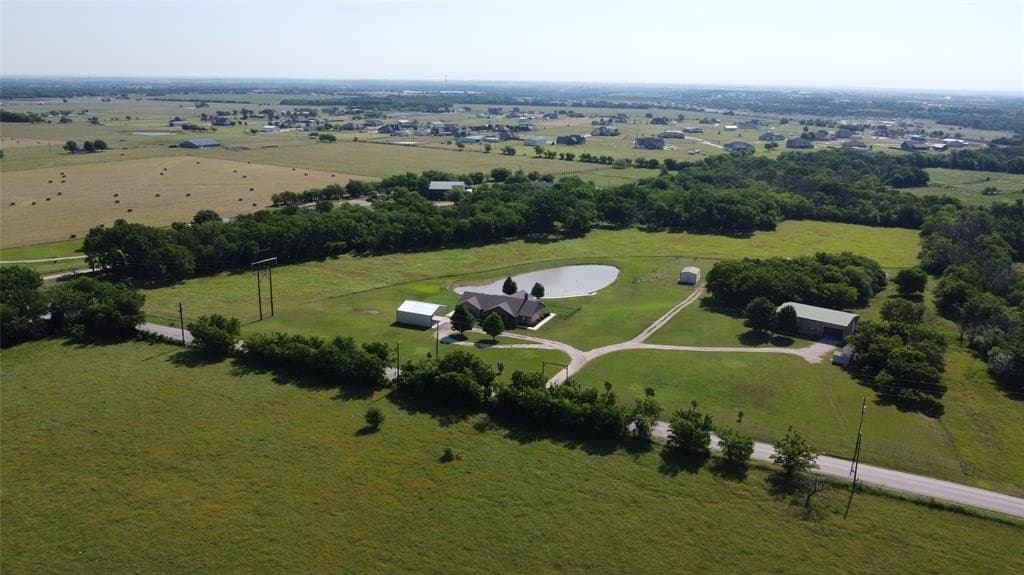 10 acres in Denton County