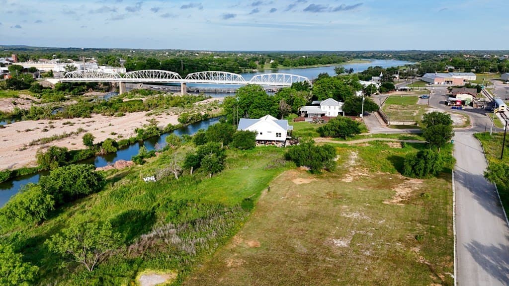 0.51 acres in Llano County - photo 12