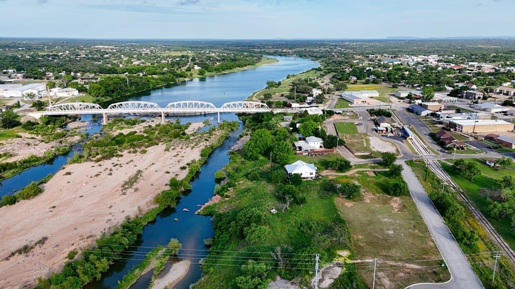 0.51 acres in Llano County - photo 15