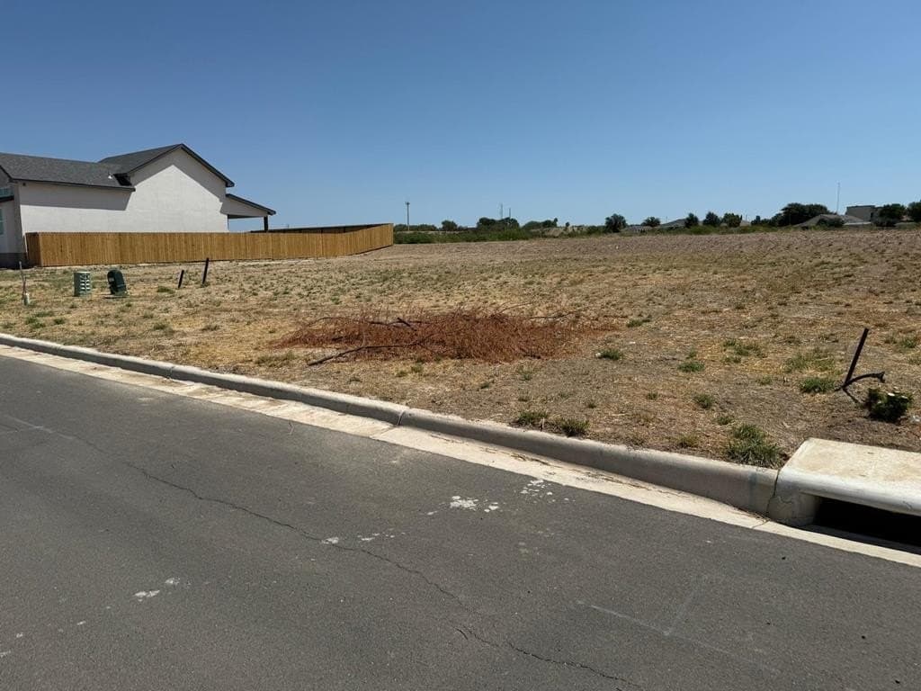 0.18 acres in Maverick County gallery image 2
