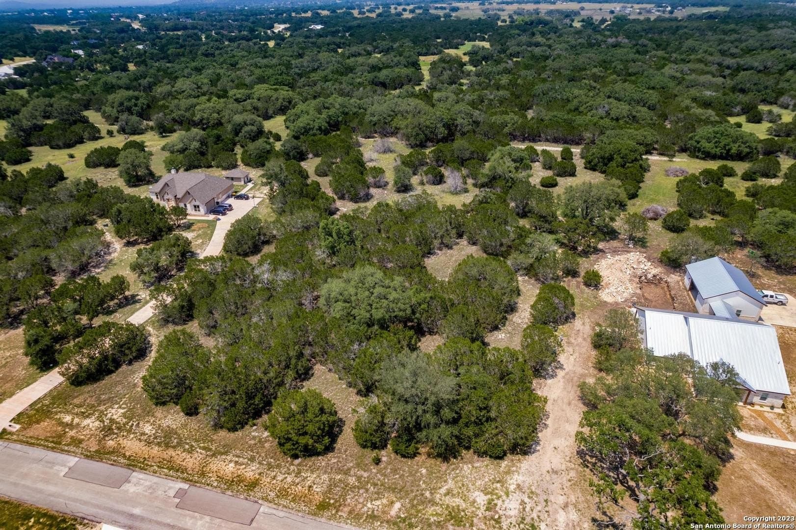 2 acres in Bandera County gallery image 3
