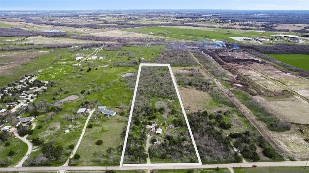 10 acres in Hunt County
