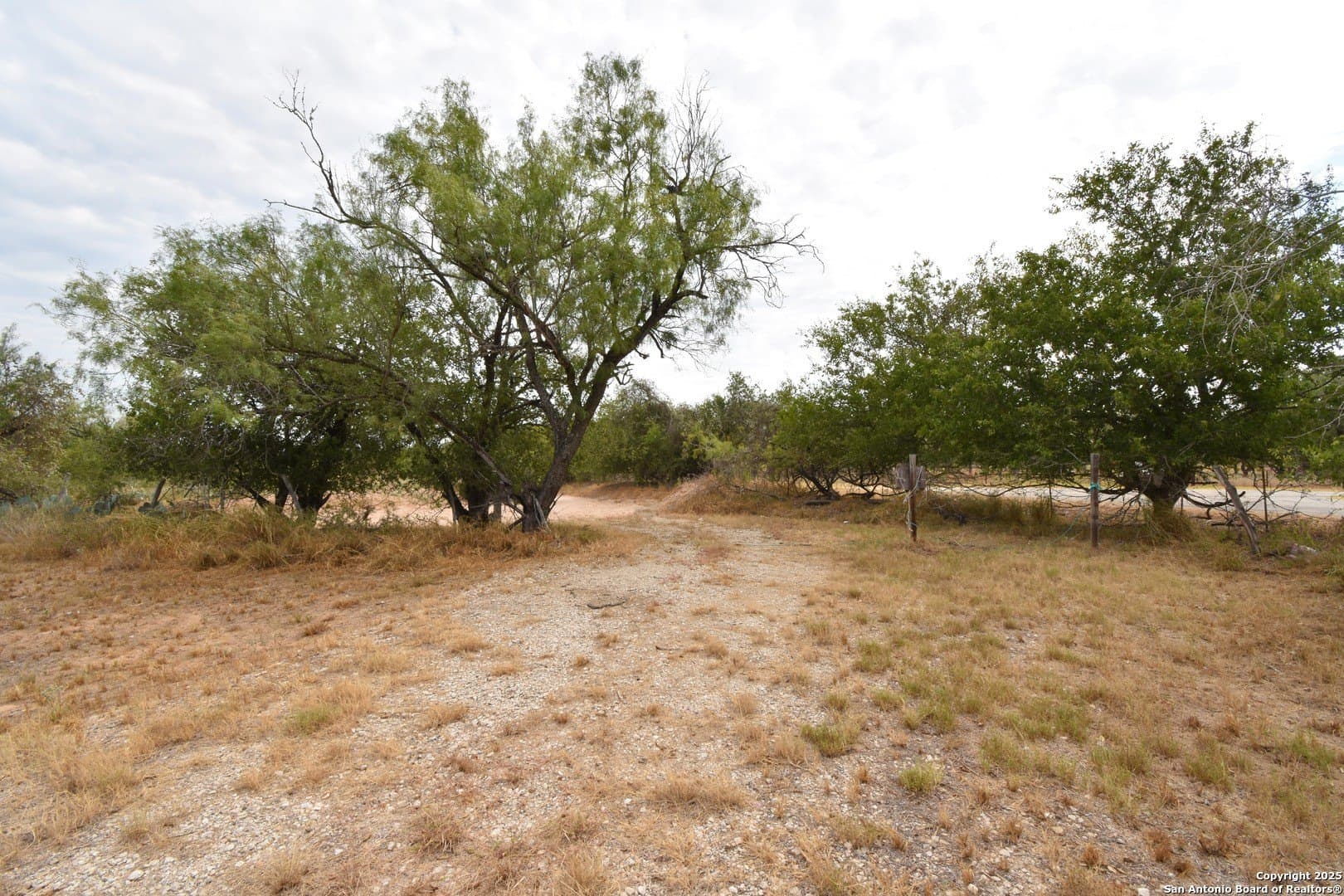 4.27 acres in Bexar County - photo 2