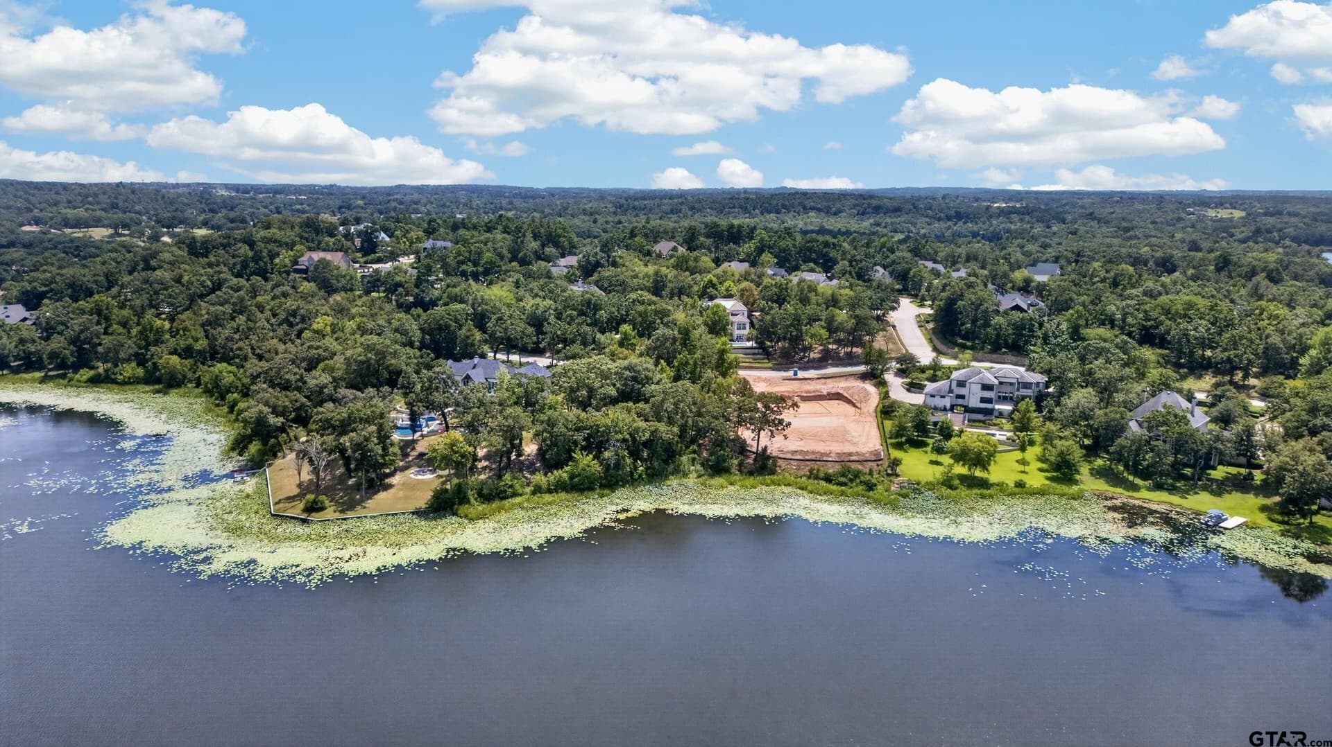 0.86 acres in Smith County