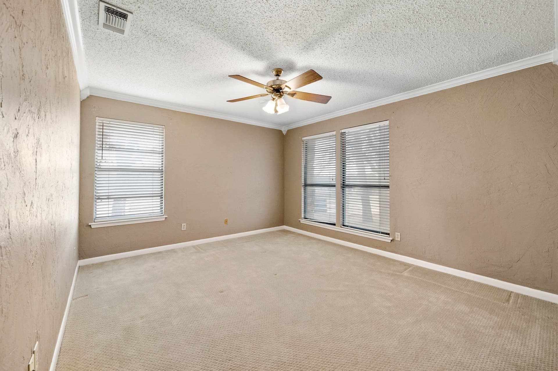4.82 acres in Tarrant County - photo 26