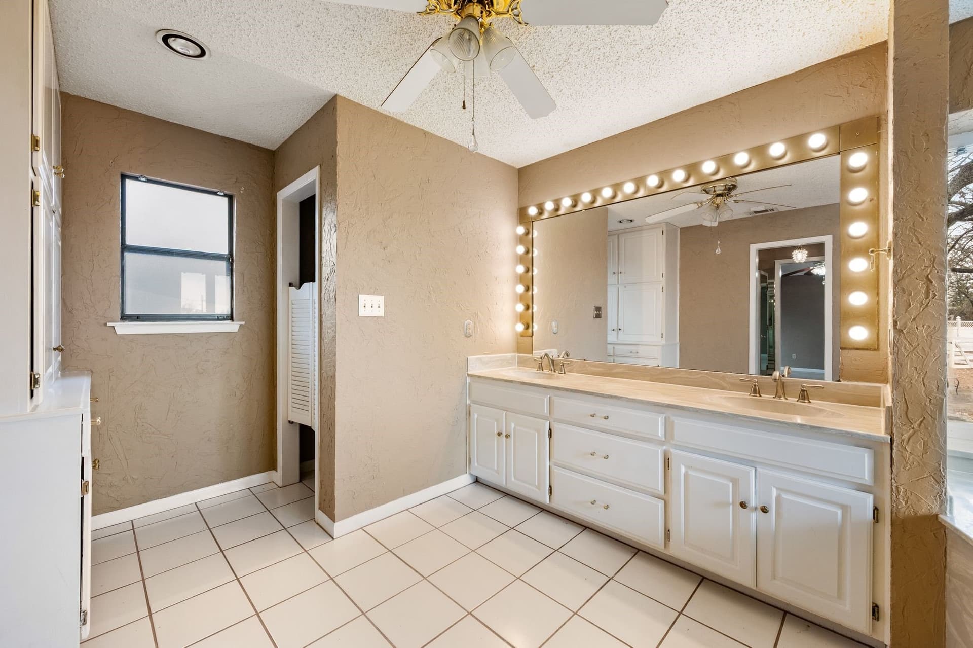4.82 acres in Tarrant County - photo 24