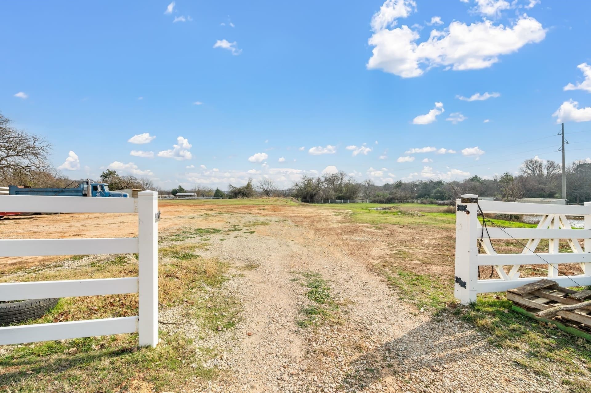 4.82 acres in Tarrant County - photo 36