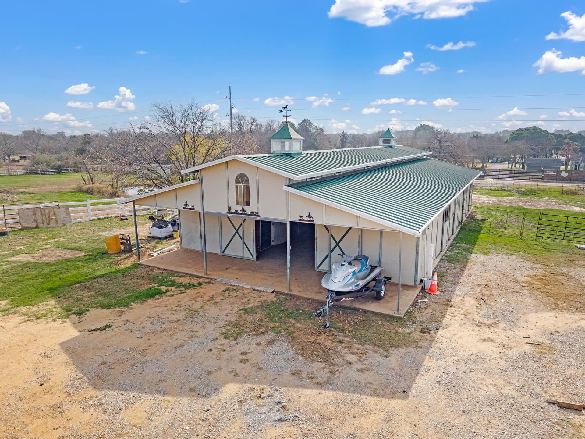 4.82 acres in Tarrant County gallery image 4