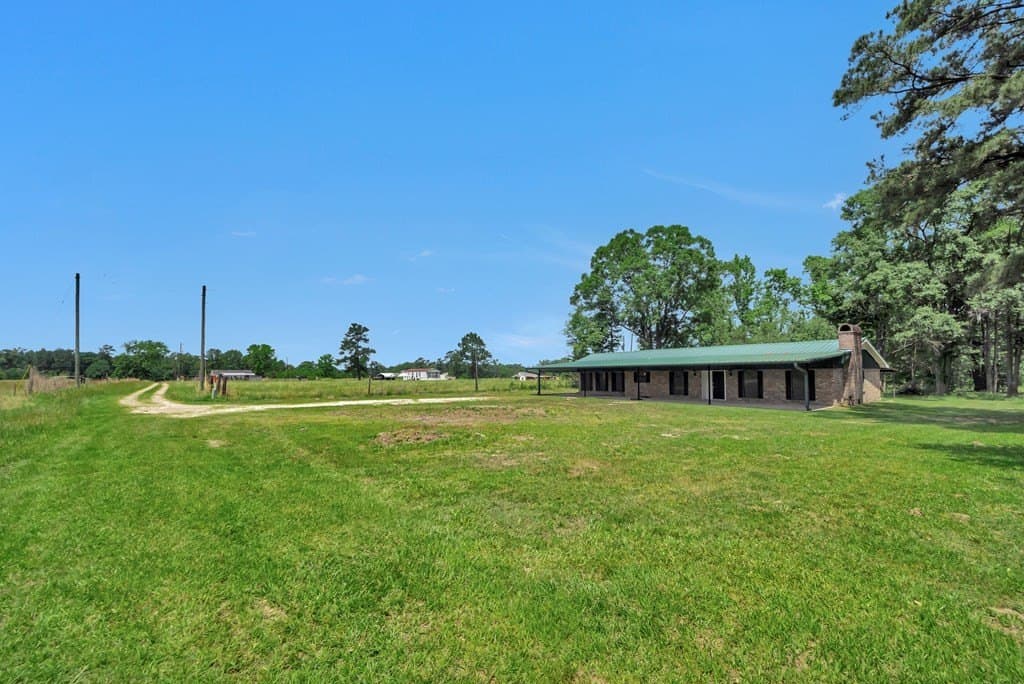 10.7 acres in Texas County gallery image 2