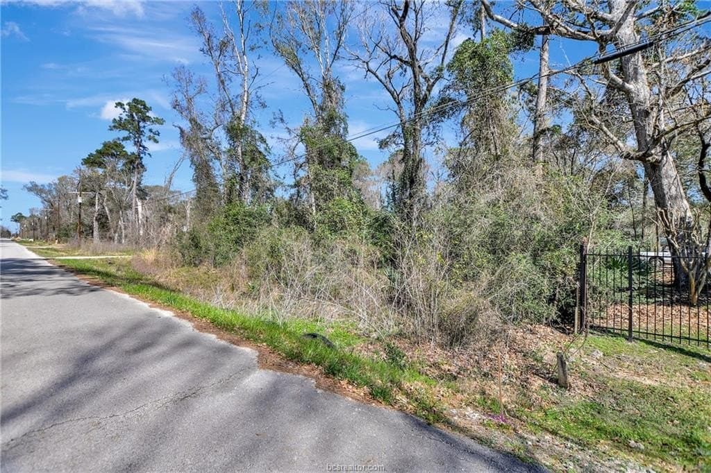 0.52 acres in Montgomery County featured view