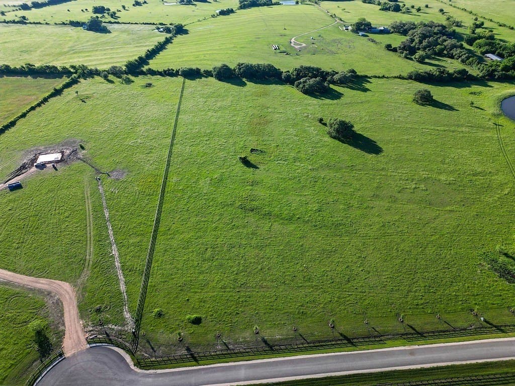 12.89 acres in Fayette County gallery image 2