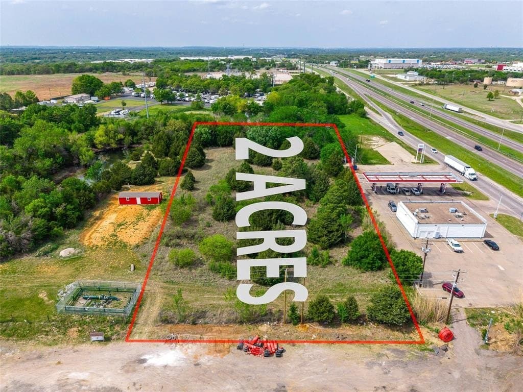 2 acres in Johnson County gallery image 2