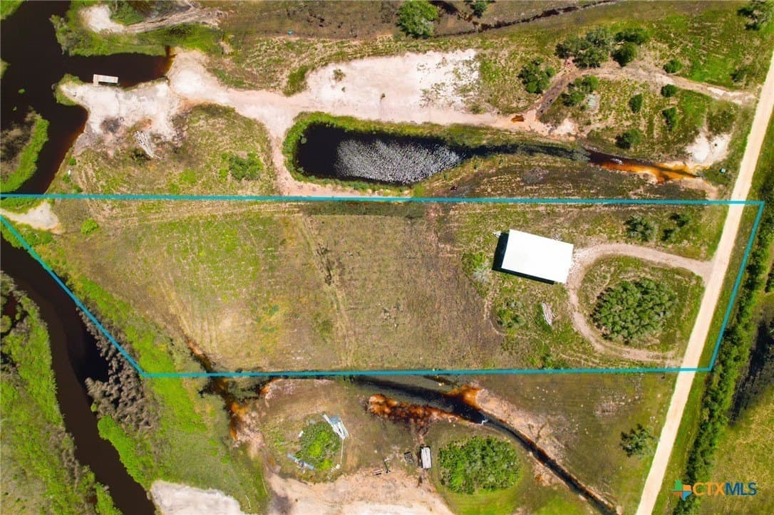 2 acres in Calhoun County gallery image 2