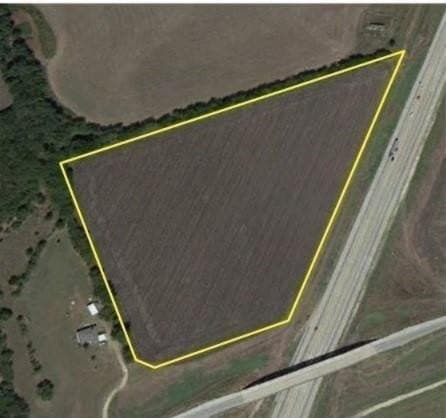 15.77 acres in Ellis County