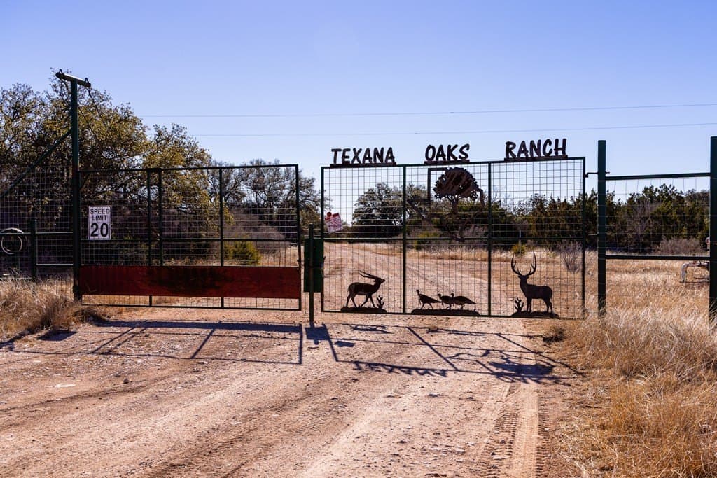 43.73 acres in Edwards County gallery image 2