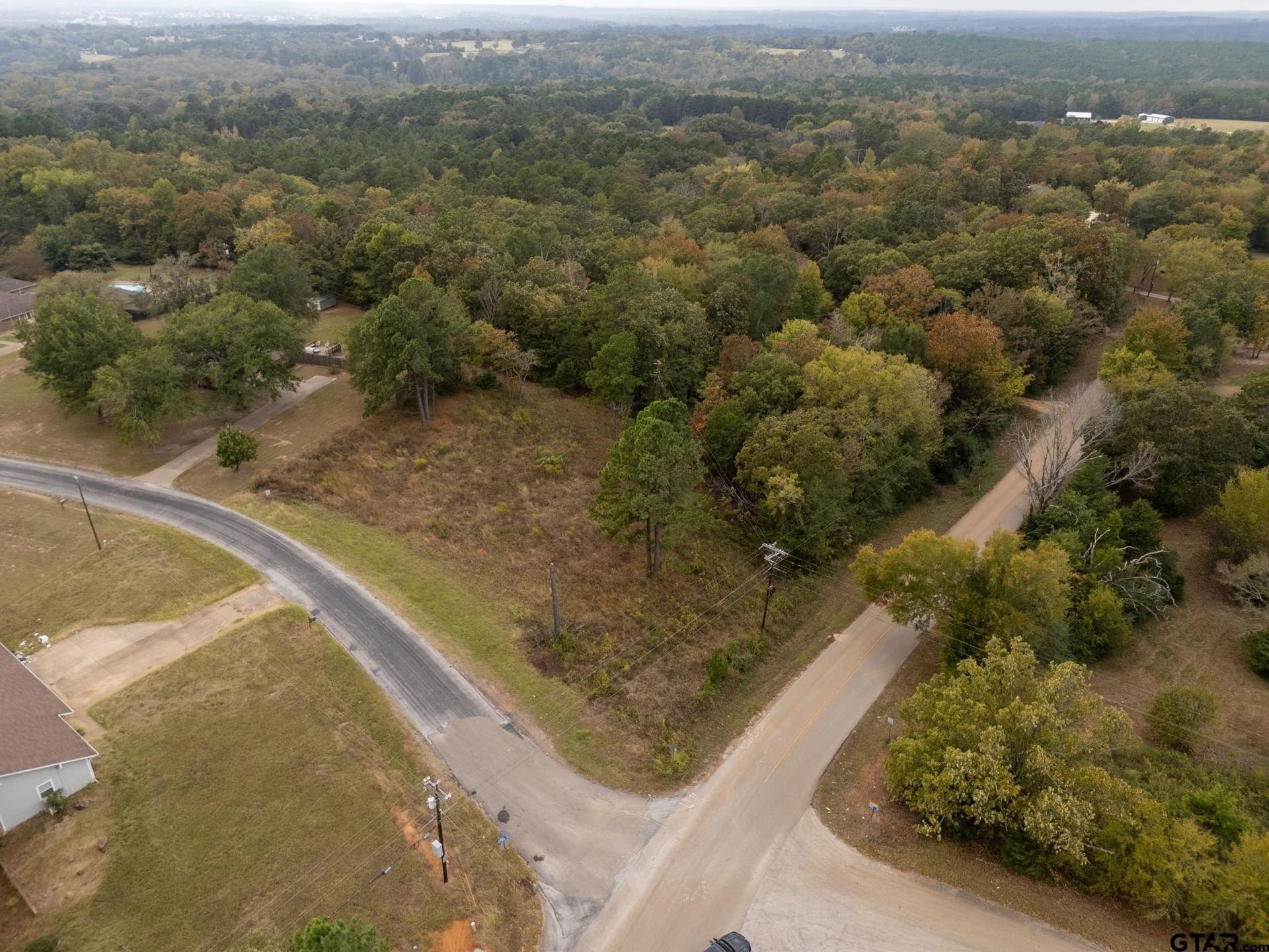1.92 acres in Smith County gallery image 3