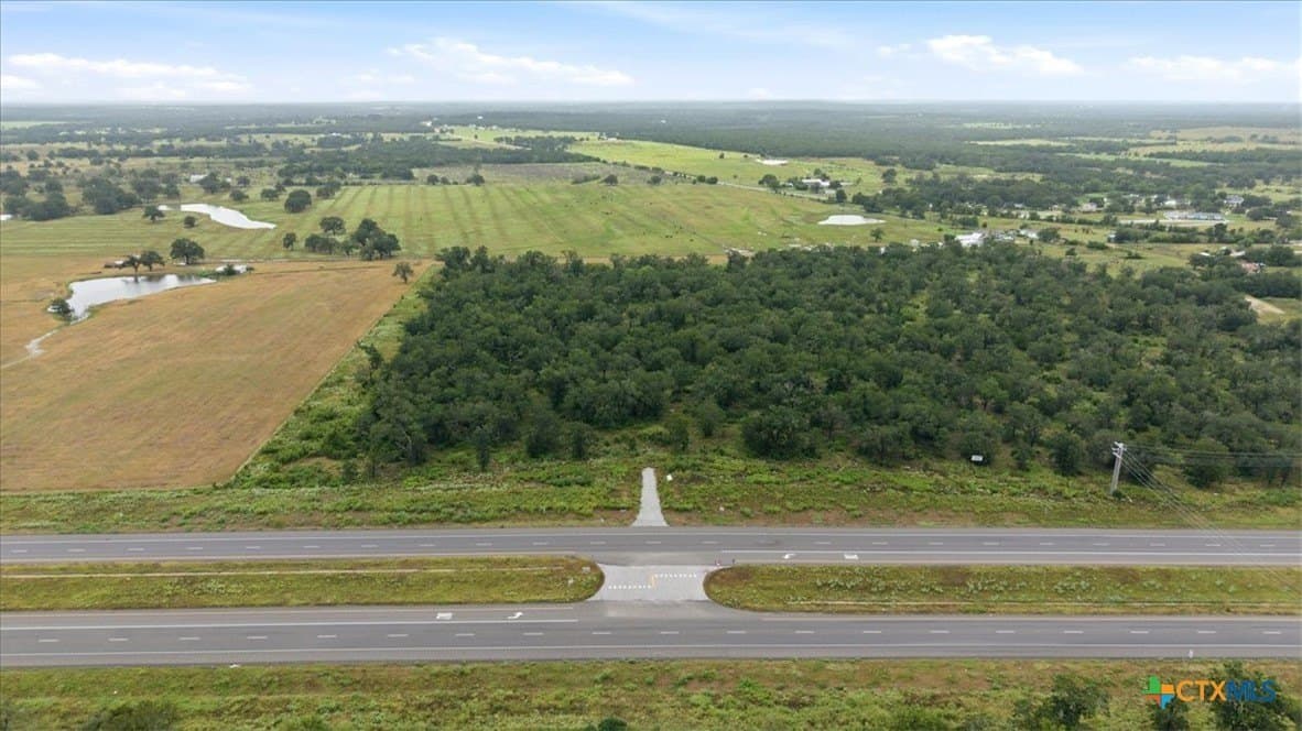 10.39 acres in Bastrop County gallery image 4