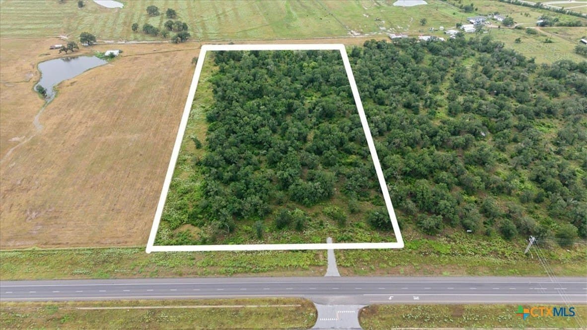 10.39 acres in Bastrop County gallery image 3