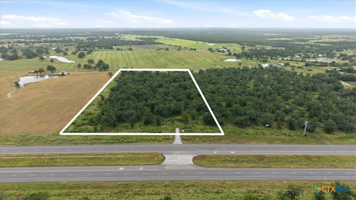 10.39 acres in Bastrop County gallery image 2