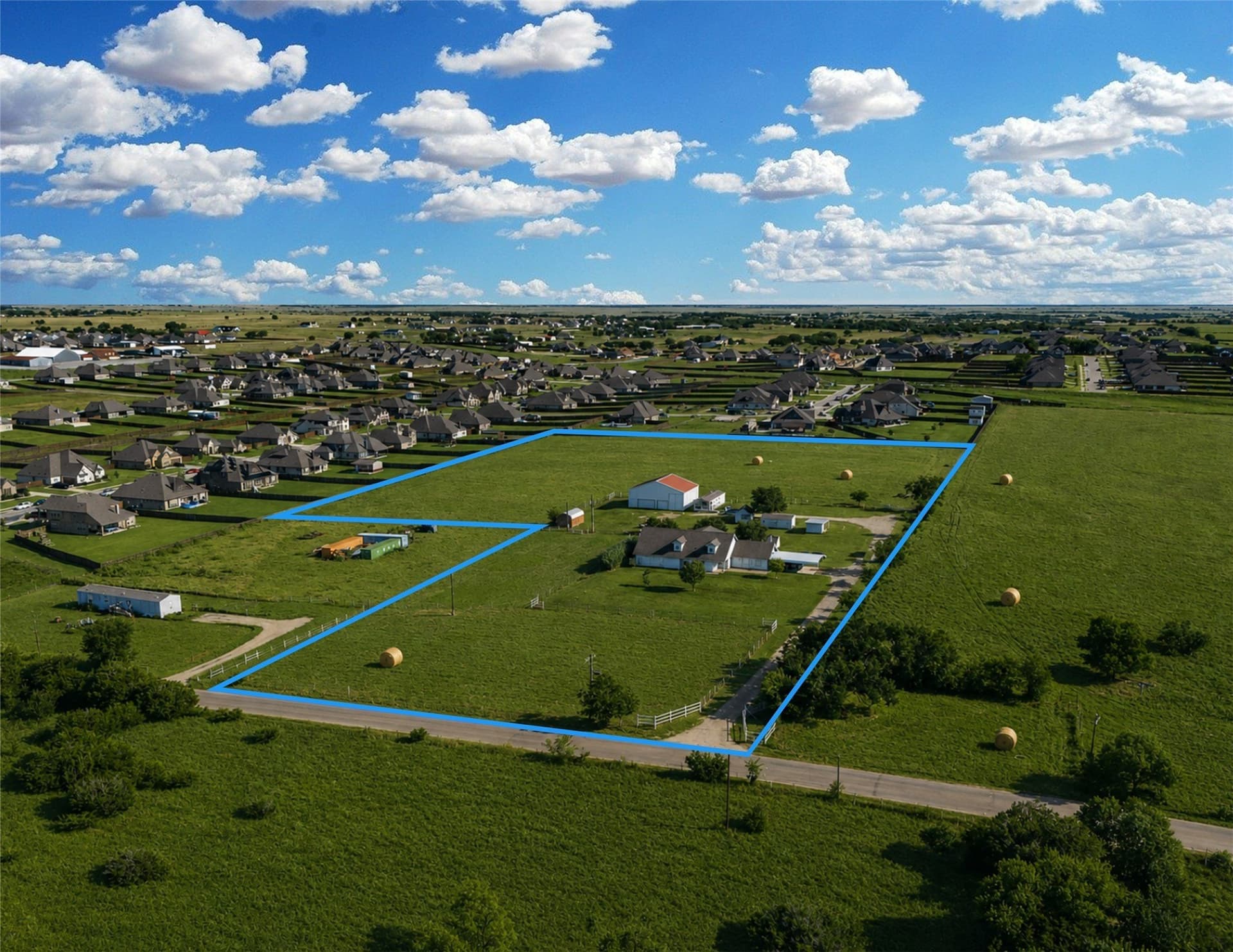 8 acres in Johnson County